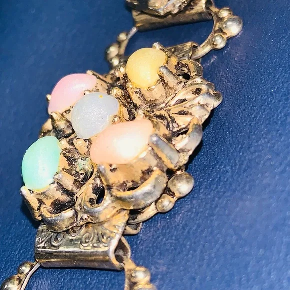 •Renaissance Revival Vintage Pastel Bracelet• - Picture 6 of 8